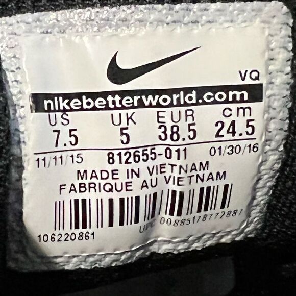 Womens NIKE Tanjun Black Running Shoes / Size 7.5 - Picture 8 of 9